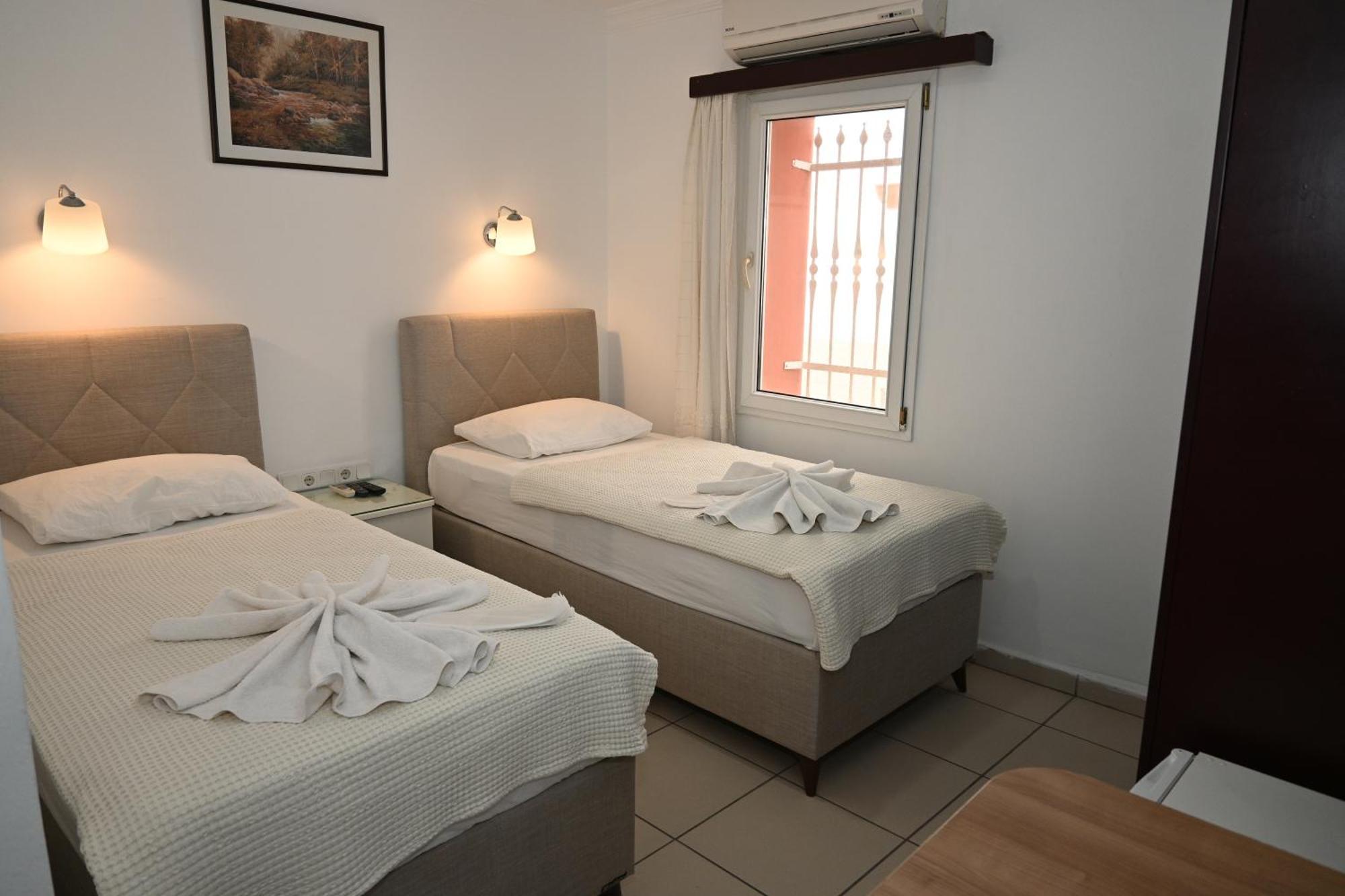 Melis Pansiyon Bodrum Exteriör bild