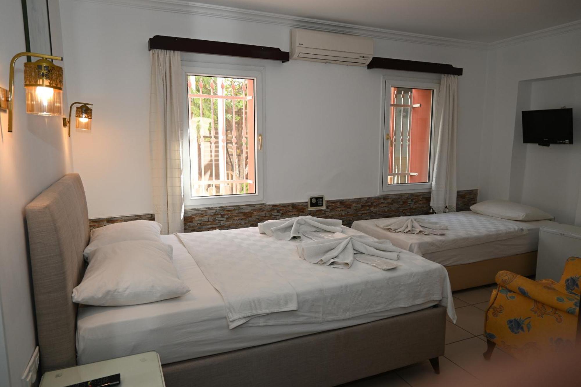 Melis Pansiyon Bodrum Exteriör bild