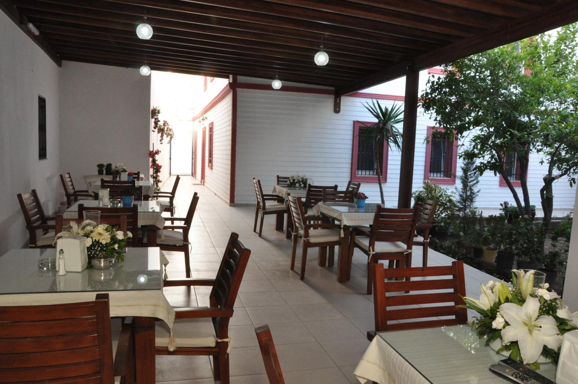 Melis Pansiyon Bodrum Exteriör bild